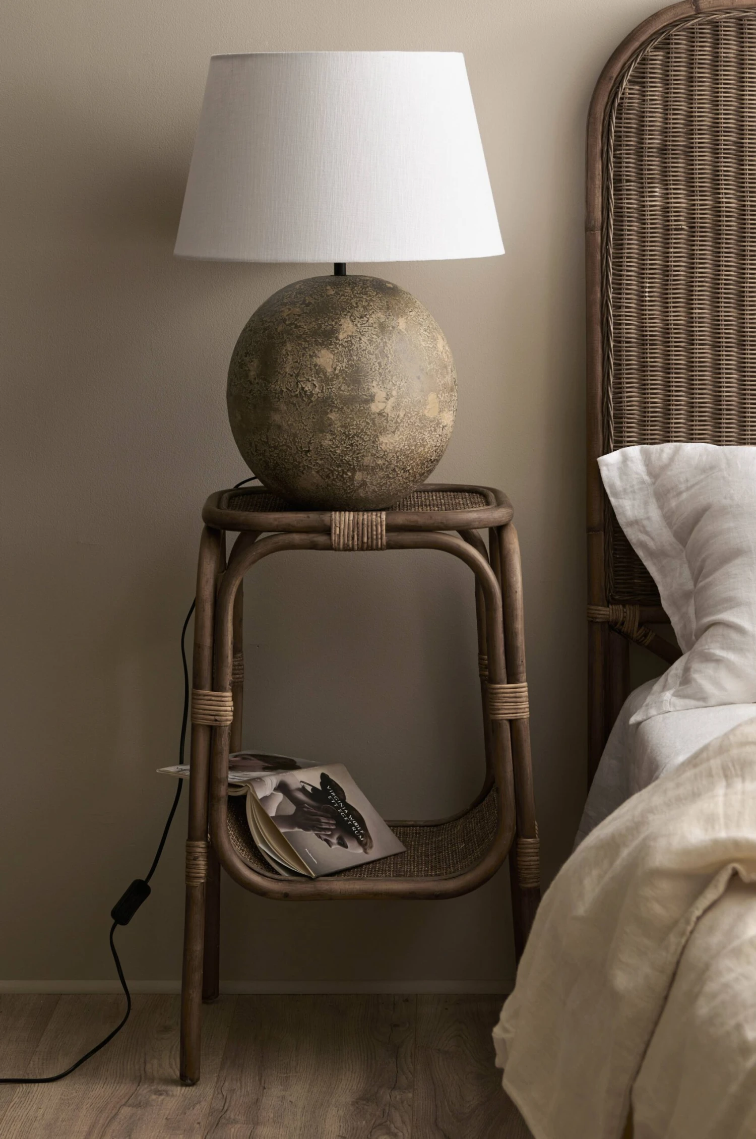 Möbler Ellos Home Sängbord Magnolia 3 Möbler Ellos Home Sängbord Magnolia