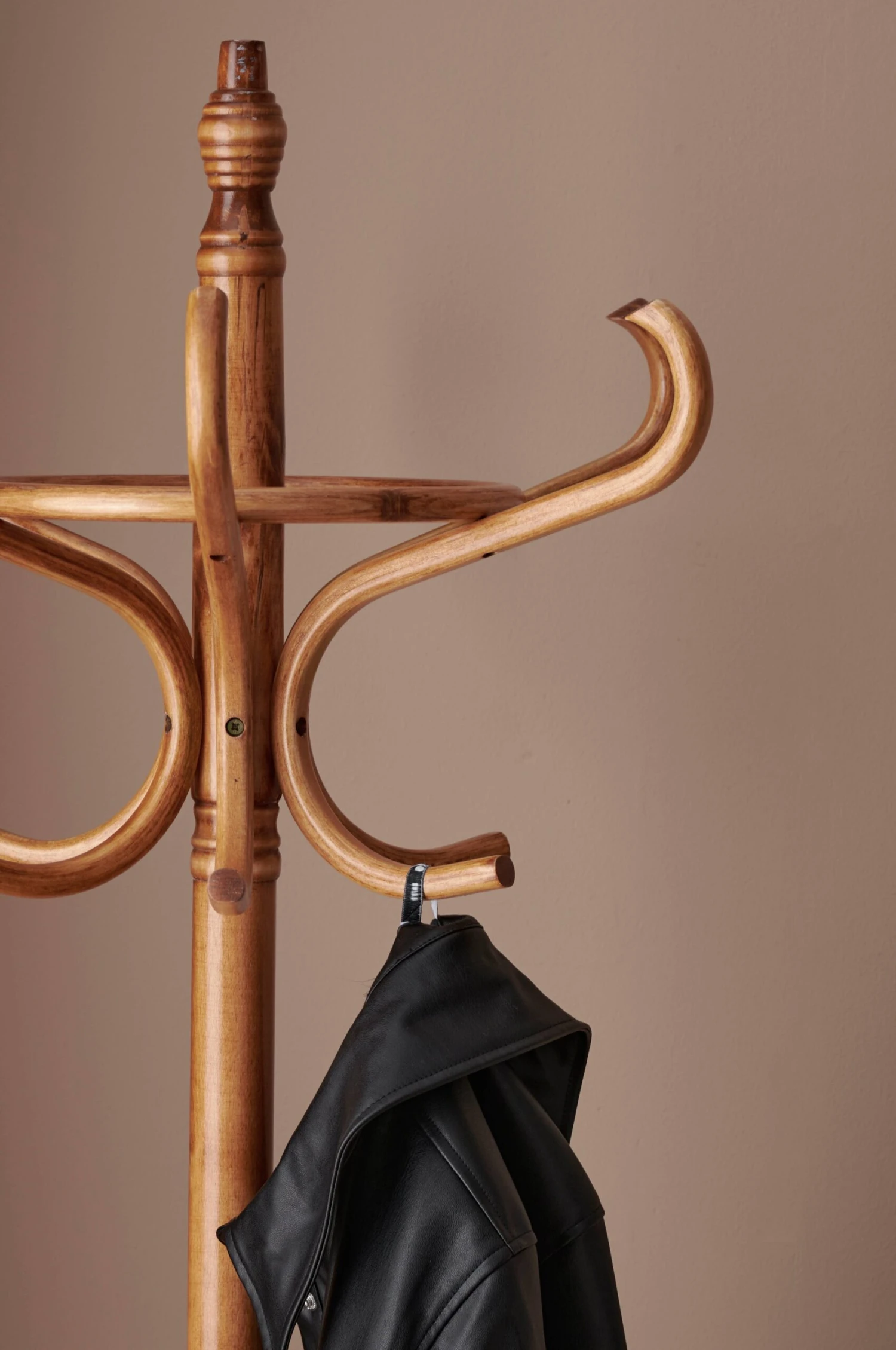 Möbler Ellos Home Klädhängare Cesar 4 Möbler Ellos Home Klädhängare Cesar - Bild 2