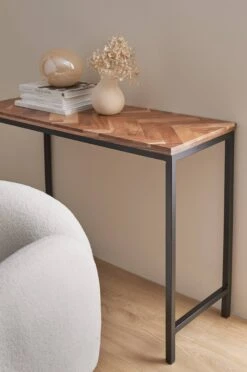 Möbler Ellos Home Sidobord Chevron -Homeroom affär ell 1724502 01 Fm M0081404