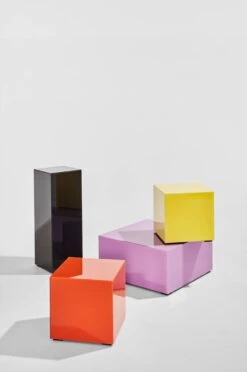 Möbler Pastill Pop Kub I Färgat Glas 35x35 Cm -Homeroom affär hom 1646707 02 Bs